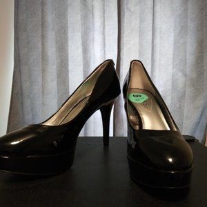 Guess Black Pumps